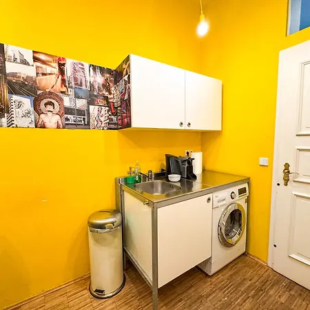 Apartment Nap Club - Stylish & Quiet Base In Vibrant Kiez Berlin