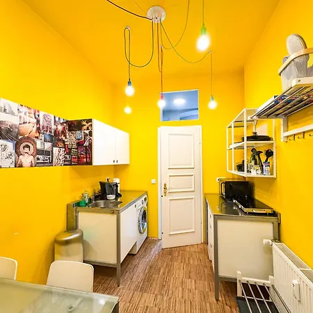 Nap Club - Stylish & Quiet Base In Vibrant Kiez