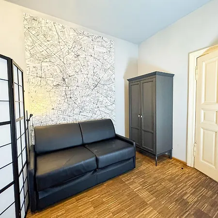 Nap Club - Stylish & Quiet Base In Vibrant Kiez * Berlin