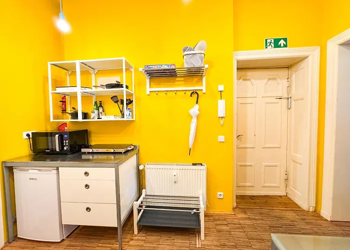 Nap Club - Stylish & Quiet Base In Vibrant Kiez * برلين