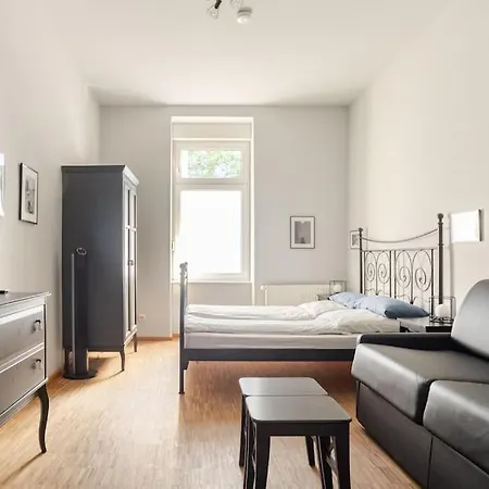 Nap Club - Stylish & Quiet Base In Vibrant Kiez Apartamento Berlín